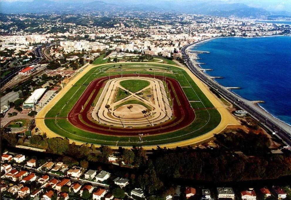 La Petite Luciole Entre Mer Et Montagne. Cagnes-sur-Mer Esterno foto
